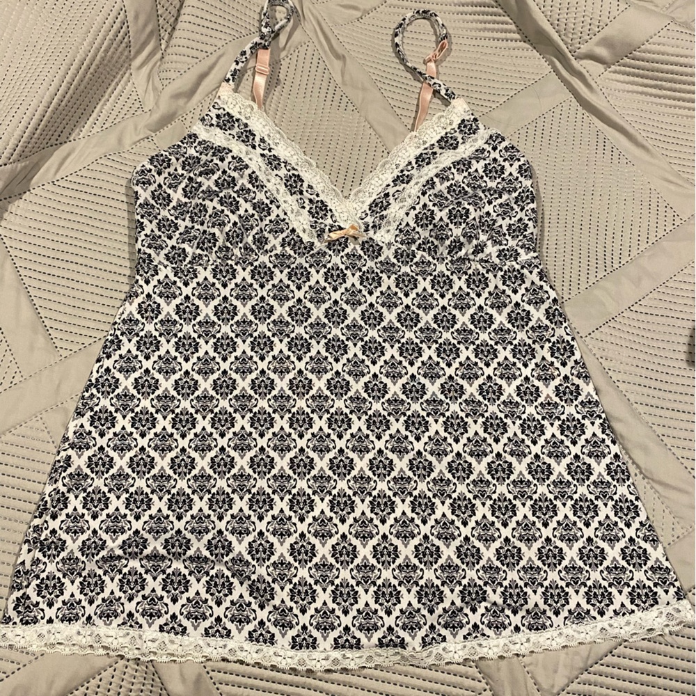 Marilyn Monroe top size Medium